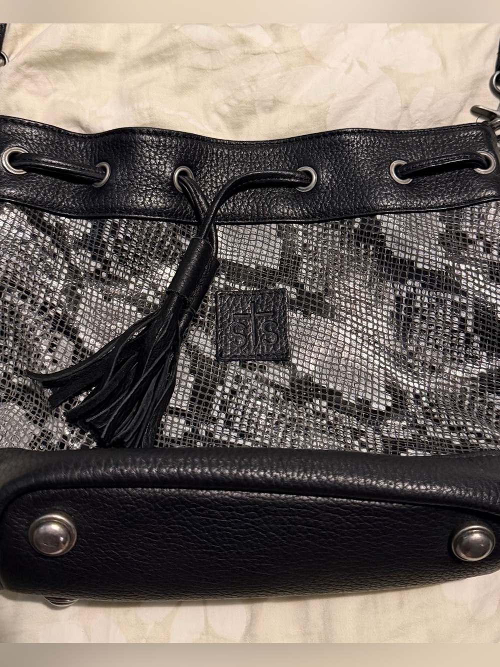 STS Ranchwear Bucket Bag - Picture 2 of 5